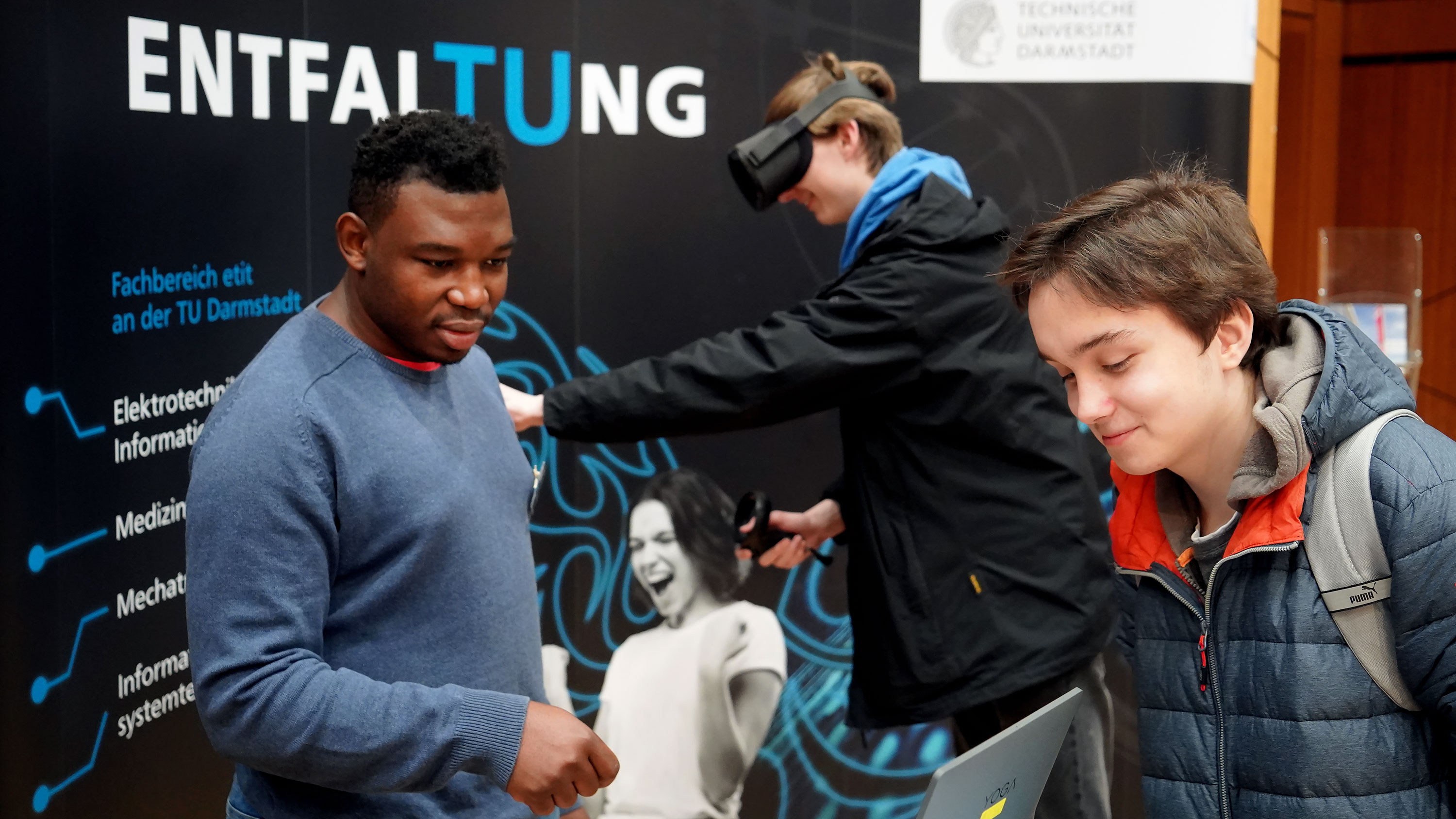 University marketing with VR game and trade fair design for TU Darmstadt: DIE NEUDENKER, Full Service Agency Darmstadt